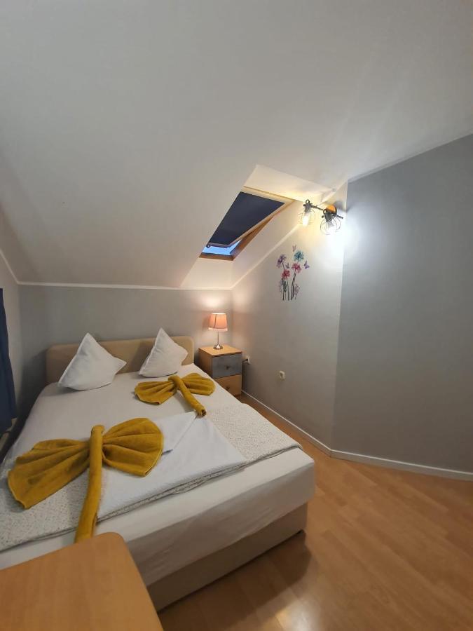 Apartment D Free Parking & Wifi, Walking Distance To Centrum Zadar Exterior foto
